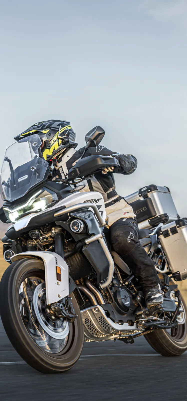 Foto CFMOTO 800MT-ES NUEVO